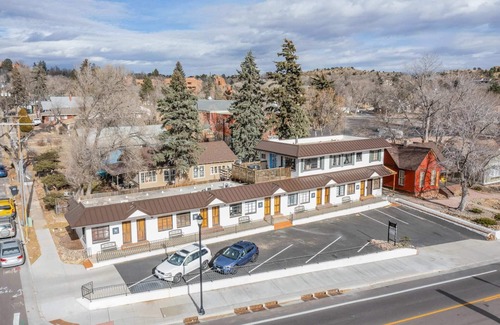 West Colorado Springs Cabin | 1BD Cozy Suiterestaurants & Hiking!dogs Welcome