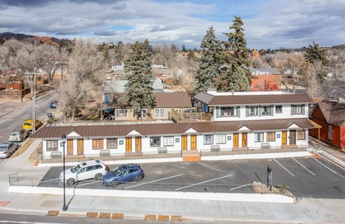West Colorado Springs Cabin | 1BD Cozy Suiterestaurants & Hiking!dogs Welcome