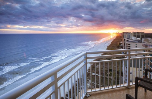 Ocean Drive Resort | 1BD w/Full Kitchen, Jetted Tub, W/D, FREE PARKING, NO RESORT FEES!