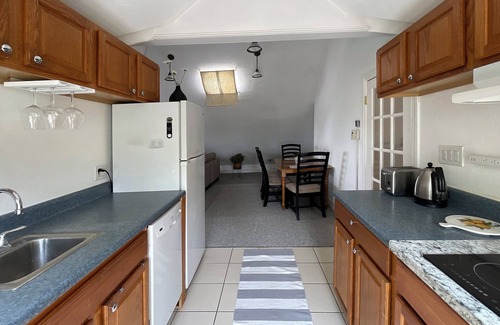 Orient Heights Apartment | 1Bedroom.Boston.Airport.Magnificent view.