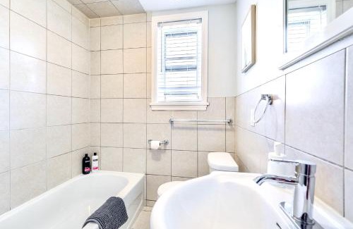 Hamilton Apartment | 1BR Apartment in Corktown Hamilton