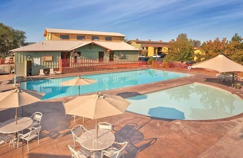 Angels Camp Condo | 1br Condo Golf in Wild West & Sierra Mountains!