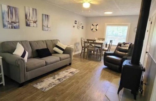 Indian River House | 1BR Hideaway Steps from Indian River