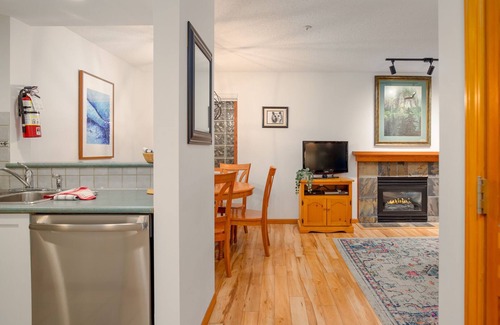 Village North House | 1BR | Northstar | King Bed | Village Location | Pool and Hot Tub | Secure and Free Parking
