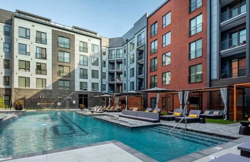 Soulard Apartment | 1Br Relaxing WD Gym Pool SLU