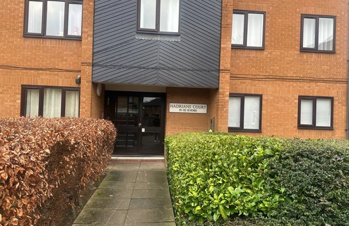 Peterborough Apartment | 1br-sleeps2-parking-quietstay-citycentre