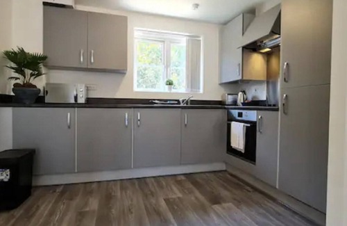 Birmingham Apartment | 1br-sleeps3-parking-nearcitycentre-shoppingcentre