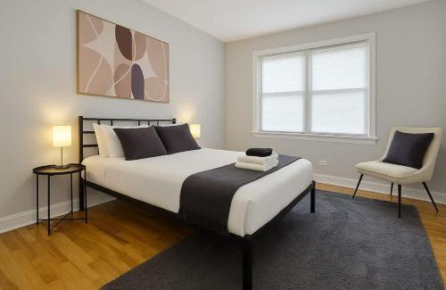 Bowmanville Apartment | 1BR Vibrant Apt in Lincoln Sqr - Foster 2S