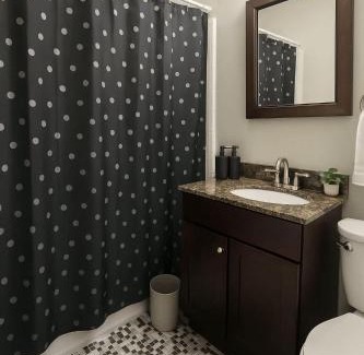 Bowmanville Apartment | 1BR Vibrant Apt in Lincoln Sqr - Foster 2S