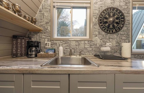 Ocean Shores Villa | 1BR Viking Beach Villa - Walk to Beach - Pet-Friendly, Sleeps 5