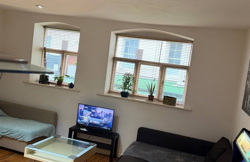 Newcastle-upon-Tyne Apartment | 1br-wifi-freesnacks-freeparking-petsok-retroarcade