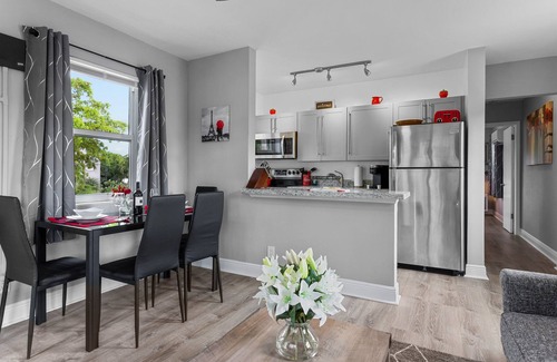 Coral Ridge Apartment | 1BR, Windows on All Four Sides