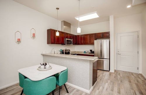 Katy House | 1H |Modern Urban Living in Suburban setting