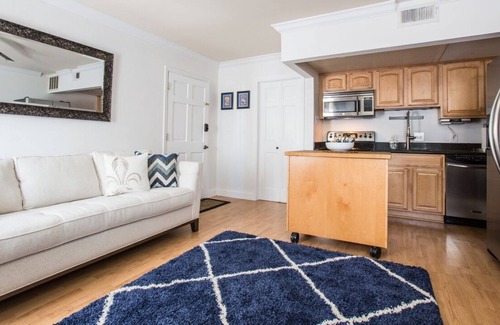 Faubourg Delassize House | 1st Pick for LOCATION! Steps from St. Charles Ave