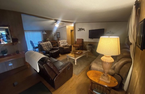 Georgetown House | 2,000 sq ft 3bedroom with WiFi, AC, large screen porch overlooking Lake George.