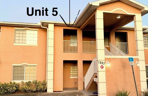 Fort Myers Apartment | 2/2 Condo Modern Upgrades Prime Cape Coral Location