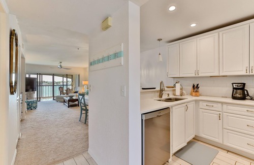 Bouchelles Island Condo | 2/2 Riverfront Condo at Bouchelle Island