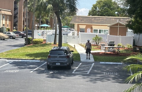 Anona Condo | 2/2 water front community Clearwater area