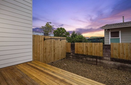 Mangere House | 2/30 Ventura Street, Māngere, Auckland 2022