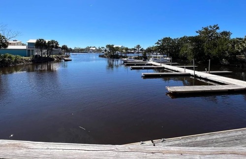 Steinhatchee RV Rental | #2 50 Amp RV spot