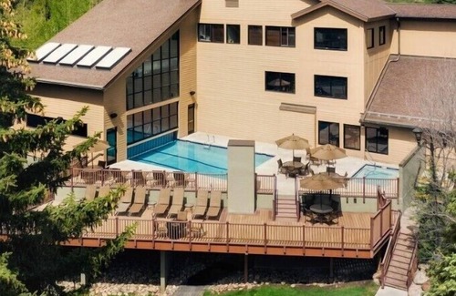 Highland Meadows Apartment | 2 BD 2 Bath Villa with Full Kitchen at Marriott's Streamside Birch at Vail