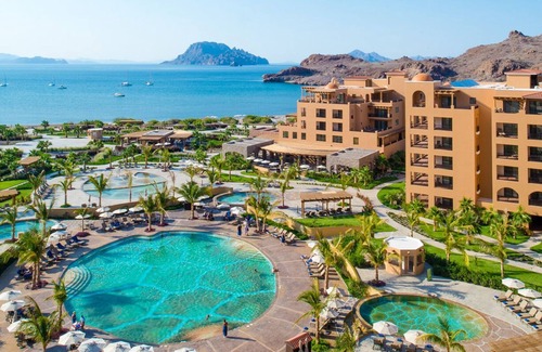 Loreto Villa | 2 Bd/ 3 Ba Luxury Villa at World Class Golf Course in Private Bay