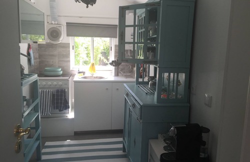 Estoril House | 2 BDR APARTMENT 10 MINUTES WALK FROM THE BEACH