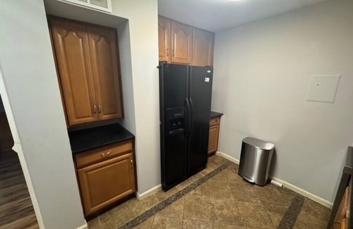 Lake Barcroft Condo | 2-bdr Condo for a Professional Traveller