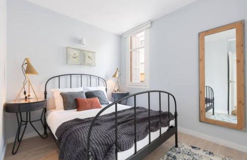 el Camp d'en Grassot i Gracia Nova Apartment | 2 Bdr Penthouse In Grcia