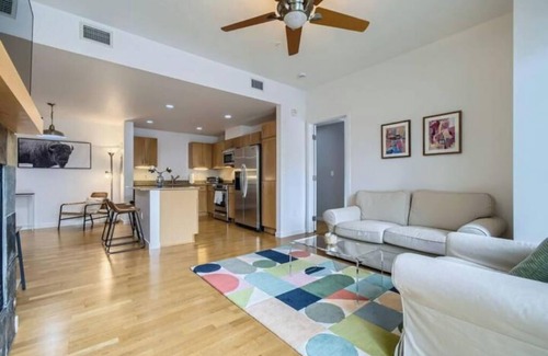 Central Boulder Apartment | 2-BDR Retreat with Rooftop Pool & Gym