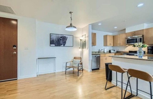 Central Boulder Apartment | 2-BDR Retreat with Rooftop Pool & Gym