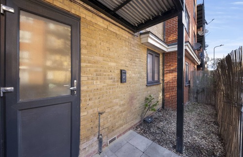 Preston Apartment | 2 BDR, Wembley Stadium, Parking, Family Friendly
