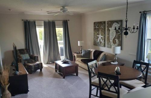 Carolina Forest Apartment | 2-Bdrm condo with designated remote work area/pool