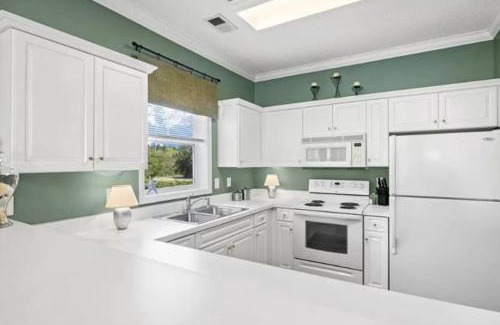 Carolina Forest Apartment | 2-Bdrm condo with designated remote work area/pool