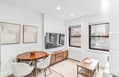 Tudor City Apartment | 2 bed 1 bath Cozy Gem apartment
