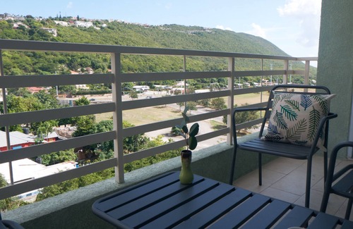Eastwood Park Apartment | 2 bed 2 bath apartment exactly across from the National Stadium/Arena