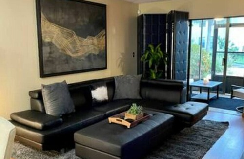 Ventura Condo | 2 Bed 2 Bath Golf Resort Condo (1ST FL)