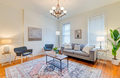 Benton Park House | 2 Bed and 1 Bath Family Friendly Home
