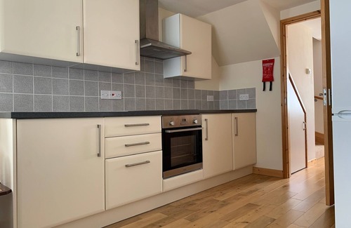 Croyde Apartment | 2 Bed Apartment, 5 Minutes Walk To Popular Surfing Beach and Croyde Village