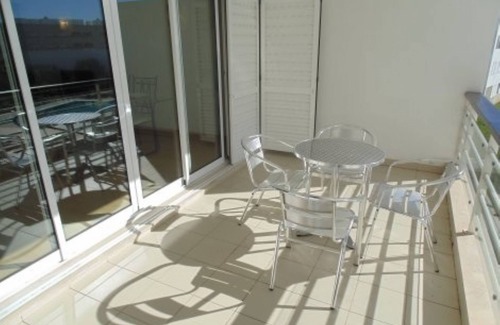 Telheiro Apartment | 2 Bed Apartment, With Pool & Marina Views, Sleeps 5, AC in All Rooms, With Wifi