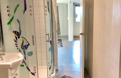 Suva Apartment | 2 Bed Apartment with Pool - Williamson House