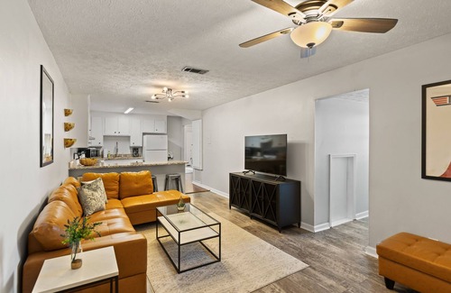 Auburn Apartment | 2 Bed Condo across from Toomers Corner and AU Campus