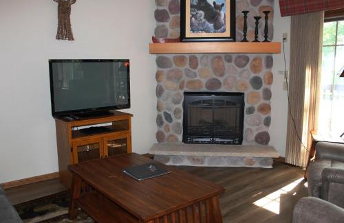Eagle River House | 2 bed condo at Wild Eagle Lodge on Duck Lake, #201