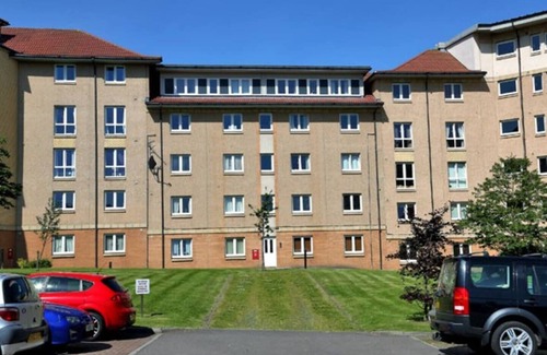 Central Aberdeen Apartment | 2-Bed Condo Best of Beach & City, FREE Parking!