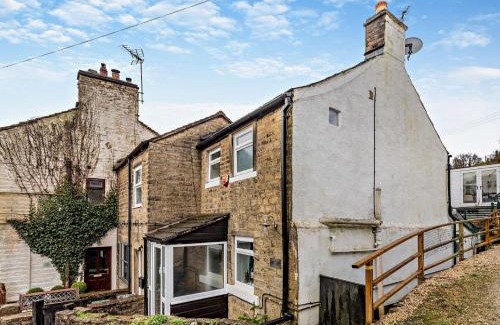 Buxworth House | 2 Bed in Buxworth 94131