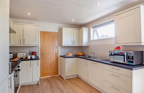 Llangelynin House | 2 Bed in Conwy 50284