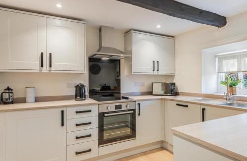 Keswick House | 2 Bed in Underskiddaw SZ199