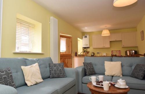 Worstead House | 2 Bed in Wroxham 29570