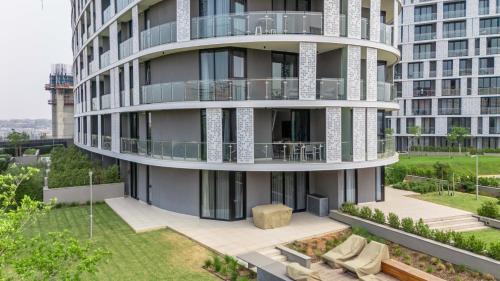 Greater Johannesburg Metropolitan Area Apartment | 2 Bed Luxury Apartment, Ellipse, Waterfall