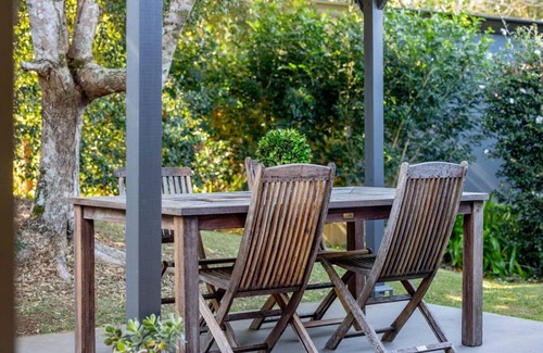 Maleny House | 2 Bed Tranquil Haven in the Heart of Maleny
